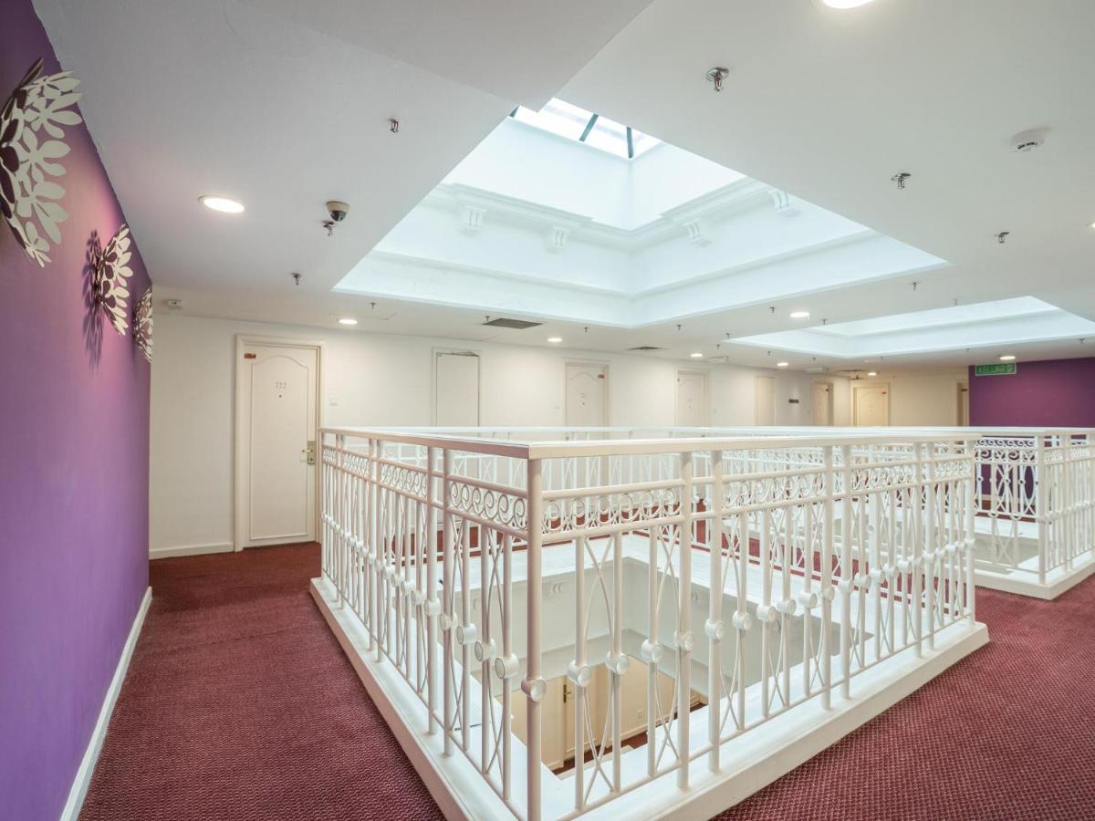Floresta Chinatown Hotel