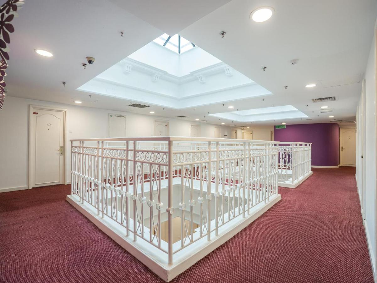 Hotel Floresta Chinatown 3*